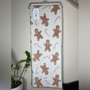 NEW Gingerbread & Candy Cane Holiday Throw Blanket